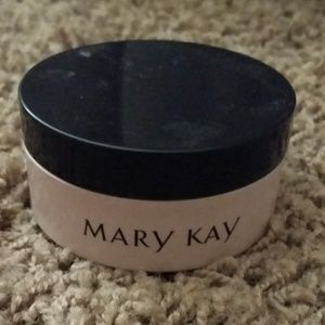 Mary Kay extra emollient night cream